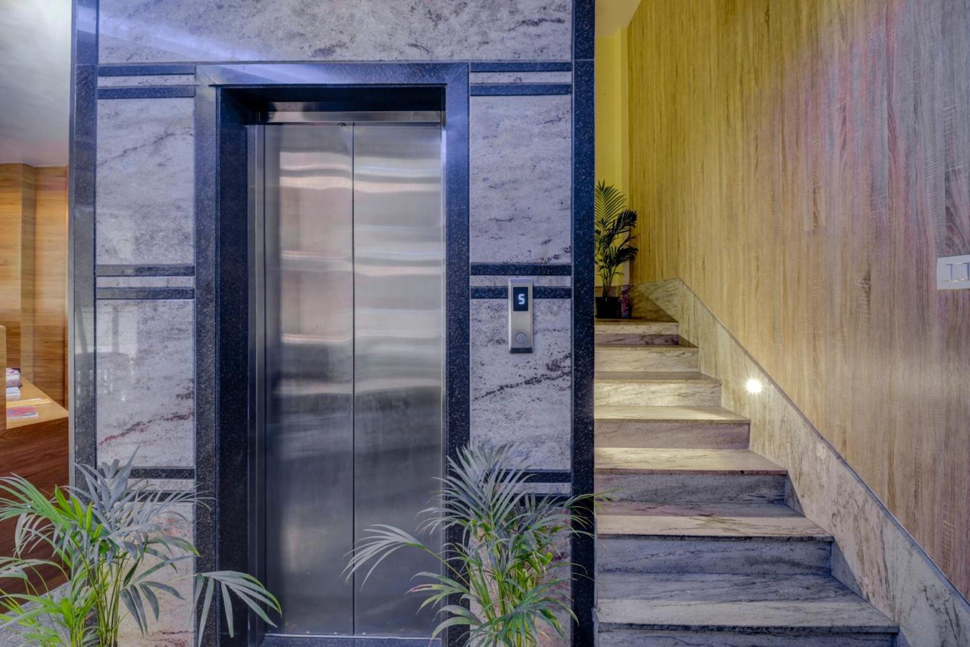 Collection O Karthika Residency Hotel Bangalore Exterior foto