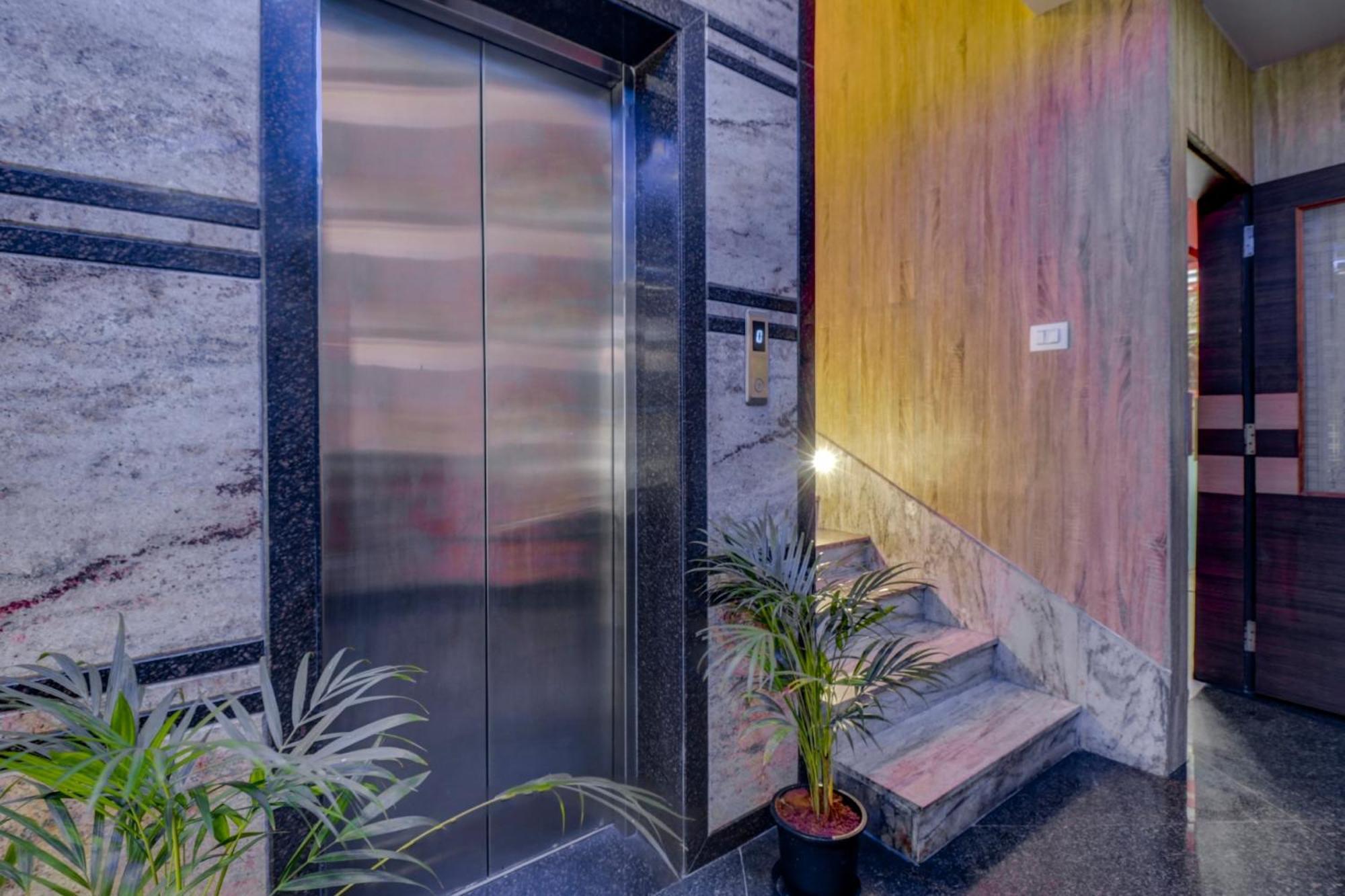 Collection O Karthika Residency Hotel Bangalore Exterior foto